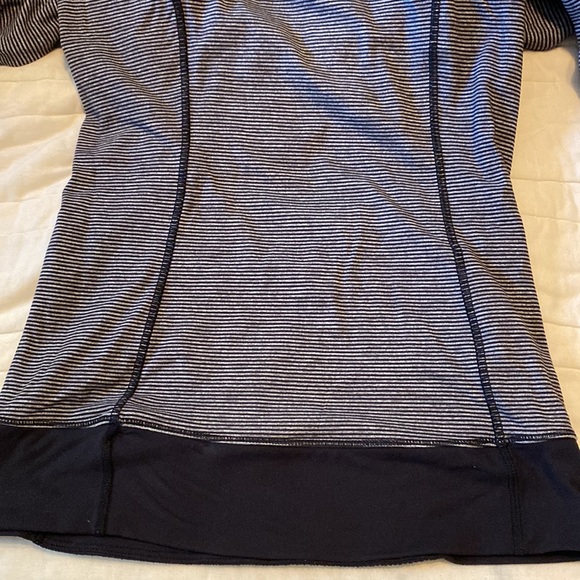 Lululemon Think Fast hoodie, striped RARE - Picture 5 of 9